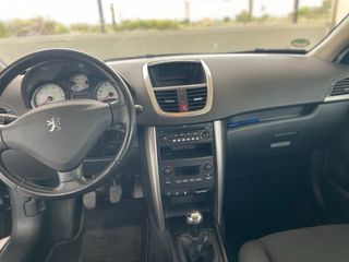 Peugeot 207 2009