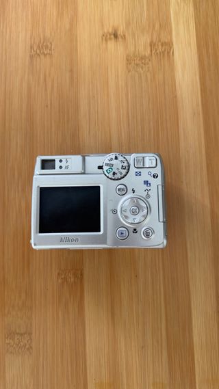 Nikon Coolpix 7600 - Cámara compacta