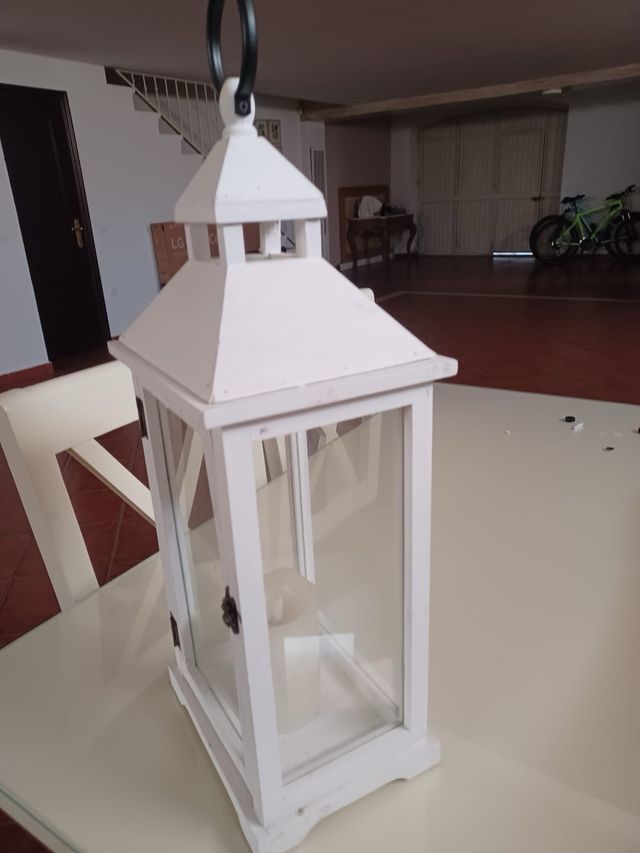 Farolillo blanco de madera