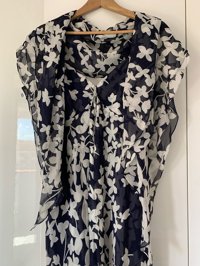 Vestito da cerimonia blu in seta con stola