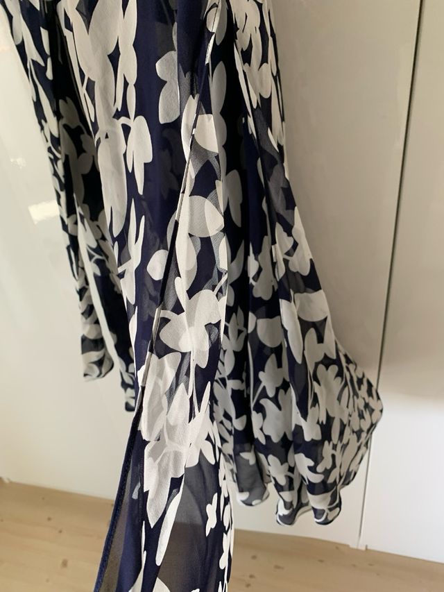 Vestito da cerimonia blu in seta con stola