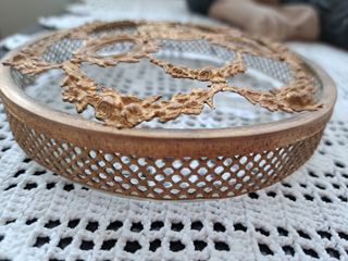 Soprammobile in rame dorato e vetro