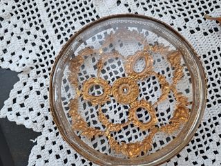 Soprammobile in rame dorato e vetro