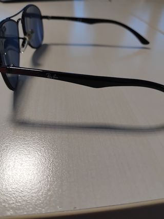 Occhiali Ray-Ban neri bimbo 
Con custodia 