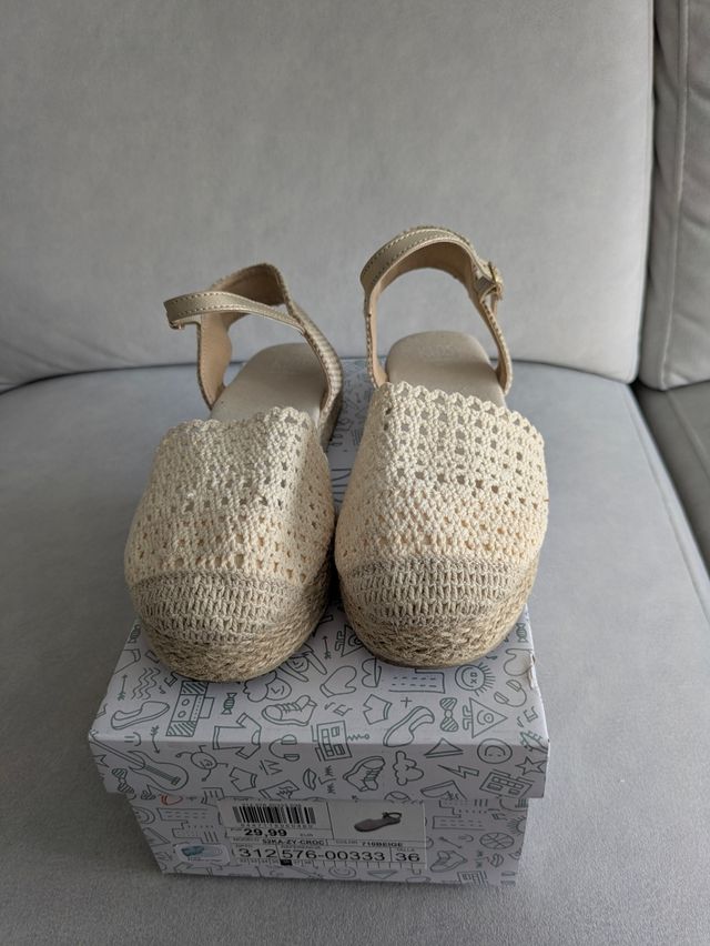 Sandalias niña beige talla 36