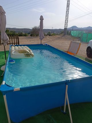 Depuradora Bestway y piscina de 400x211x81