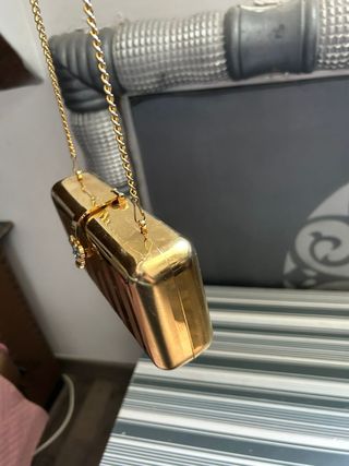 Bolso de fiesta metálico dorado