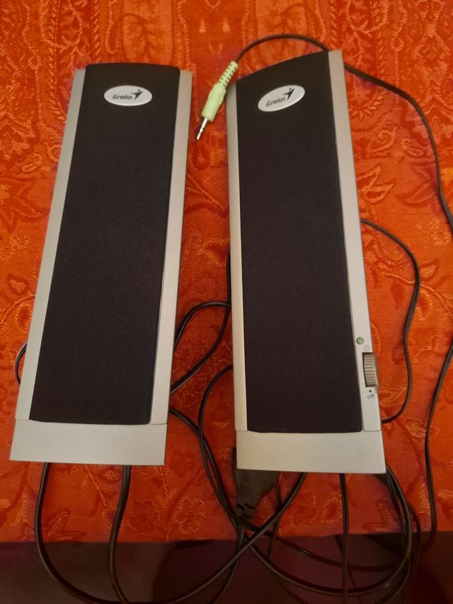 Altavoces Genius - 2 unidades