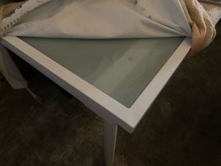 4 sillas y una mesa