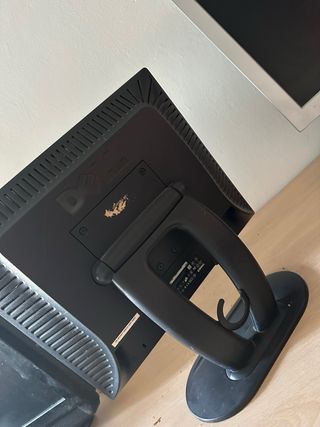 Monitor LG Flatron L17305