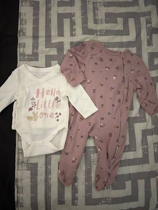 Conjunto pelele, body + babero