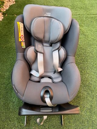 Silla Britax Römer iSize 0-4 años con reductor y