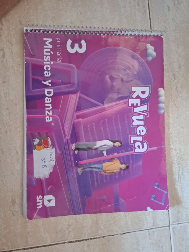 Música y Danza. 3 Primaria. Revuela
