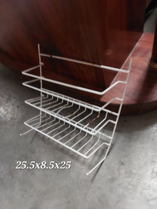 Estanterías metálicas baño/cocina