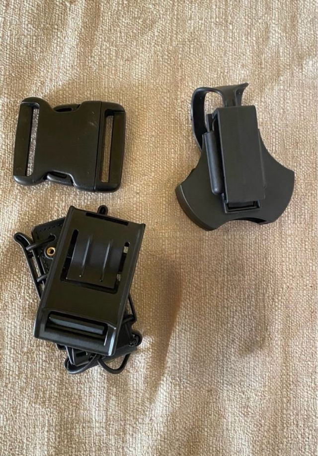 Accesorios tácticos - Hebillas y Portacargadores