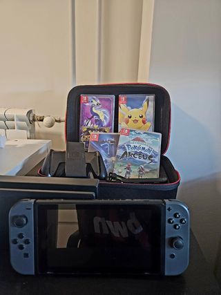 Nintendo Switch + Pokémon + Accesorios