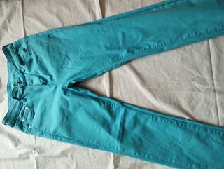 6 pantalones vaqueros,varios colores.