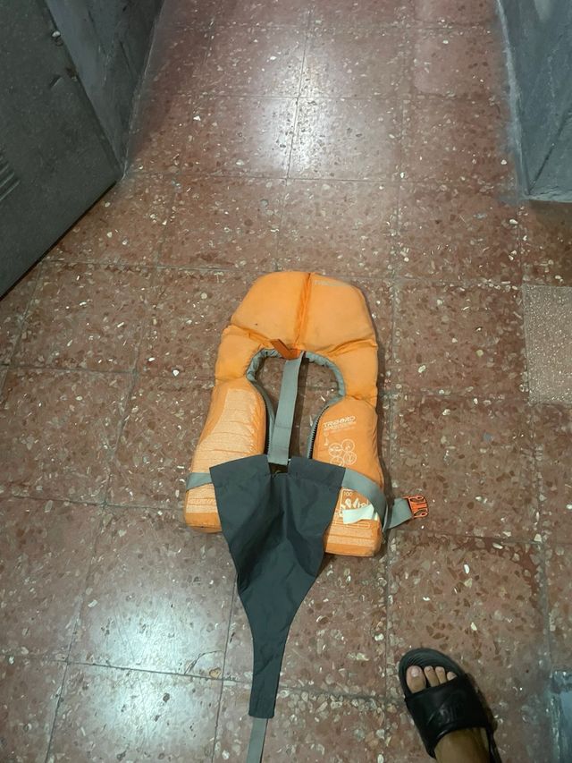 Chaleco salvavidas niño TRIBORD naranja
NEGOCIABLE