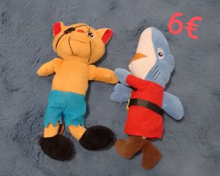 2 Peluches Marina D'Or: Gato y Tiburón