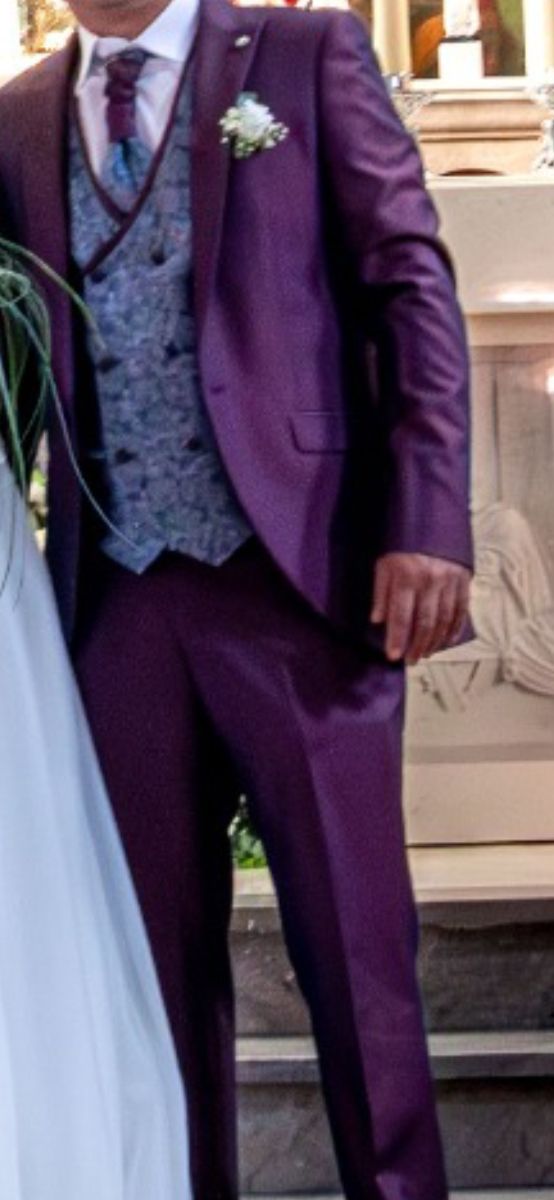 Traje novio morado - chaleco gris