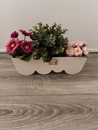 Maceta Ikea metal blanca,tengo 3,2€ cada 1