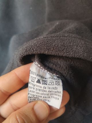 Sudadera polar negra