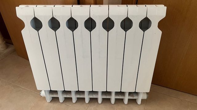 Radiador blanco 8 elementos - Metal