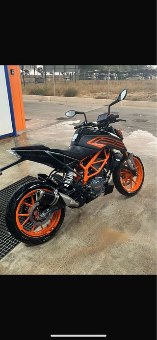 KTM Duke 125 2022



