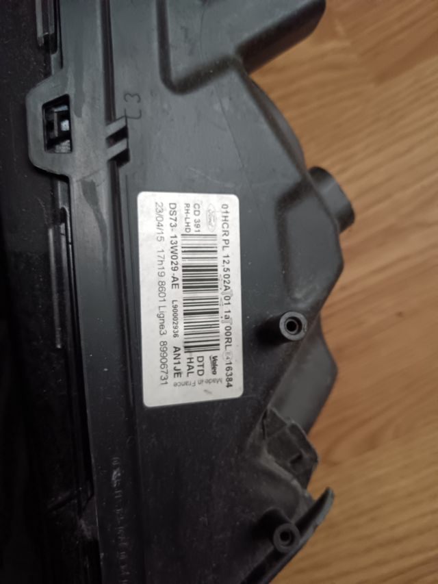 Faro Ford - Delantero