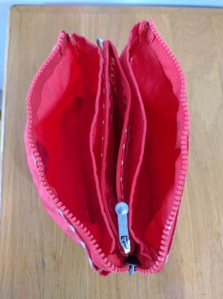 Monedero/cartera/neceser  Kipling rojo