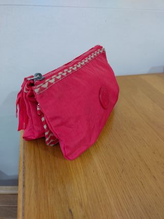 Monedero/cartera/neceser  Kipling rojo