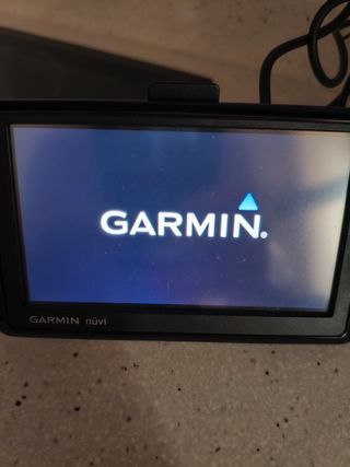 GPS Garmin nüvi 1310, con todos los accesorios 
