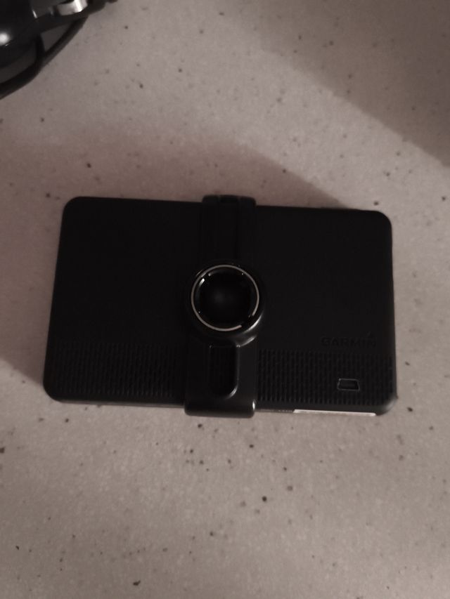 GPS Garmin nüvi 1310, con todos los accesorios