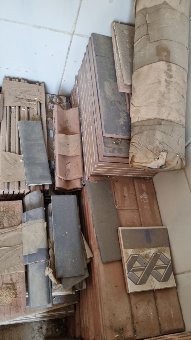 Azulejos sevillanos clásicos, variados