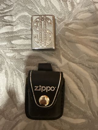 Encendedor Zippo $, con estuche