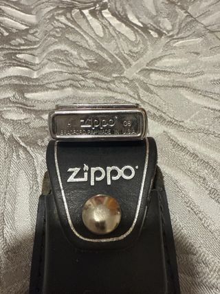 Encendedor Zippo $, con estuche