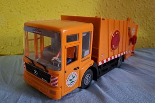 Camión de basura de juguete