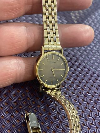 Reloj Pulsar dorado