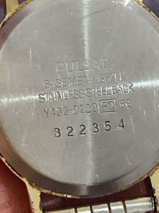 Reloj Pulsar dorado