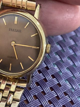 Reloj Pulsar dorado