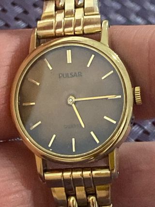 Reloj Pulsar dorado