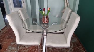 Mesa crista 100 cm y 4 sillas blancas