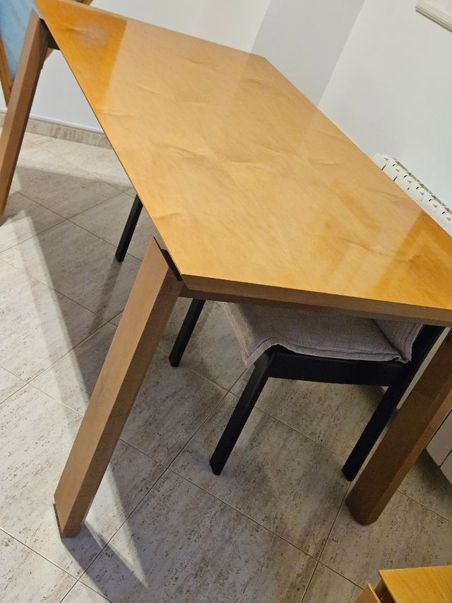 Mesa comedor madera - 4 sillas