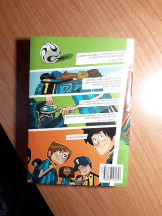 Los Futbolísimos 1: El misterio de los árbitros...
