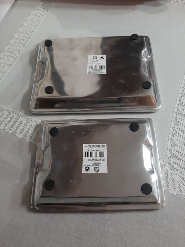 2 Bandejas Portico rectangulares beige y plata