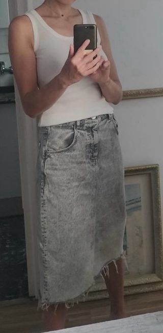 Falda midi