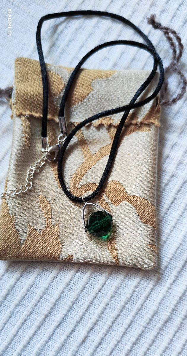 Gargantilla cristal checo 