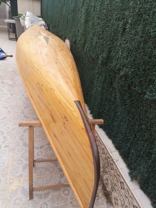 Canoa 6m + 2 remos