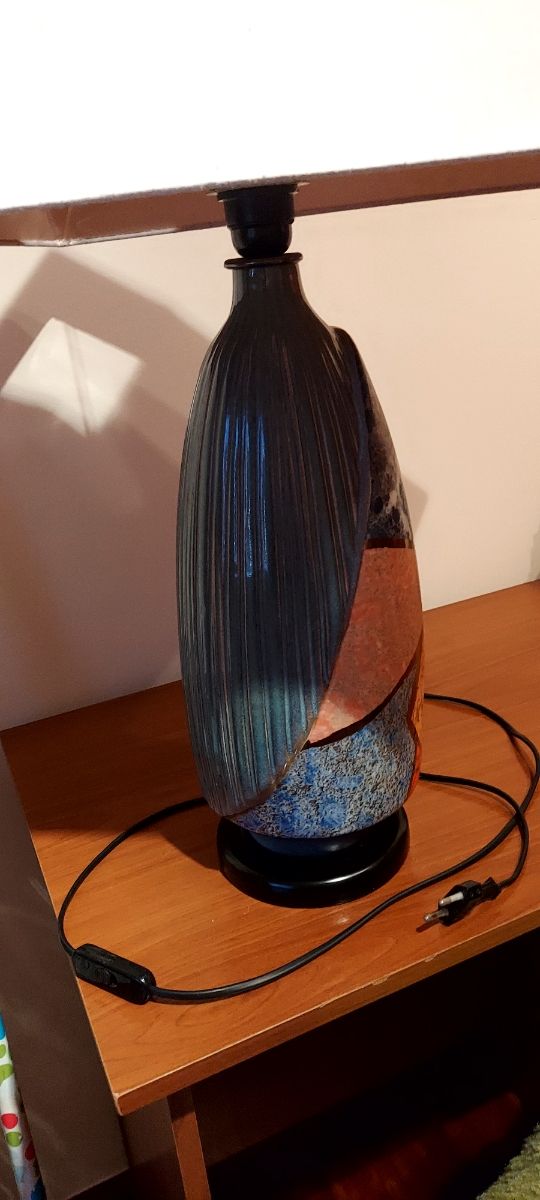 Lámpara cerámica azul y blanca