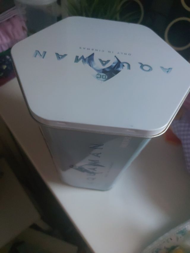 Lata coleccionable Aquaman DC